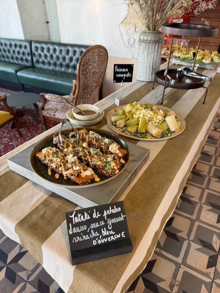 Ambiance buffet a la Corne Verte